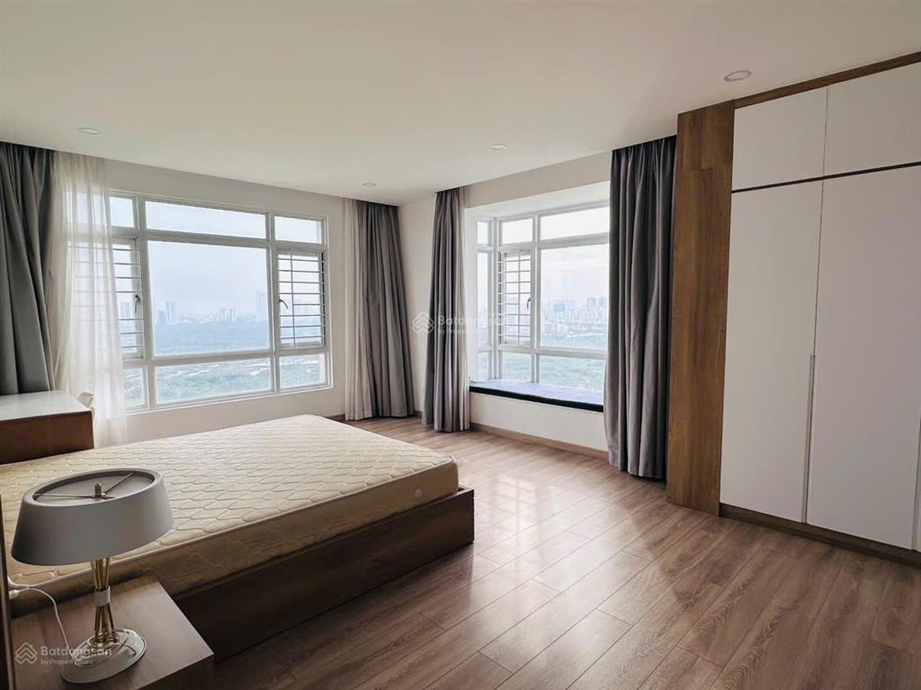 Căn hộ 146m23pn3wc, full nội thất, 39tr/tháng, sẵn pass, tại riverside pmh, q7.  0966 733 ***