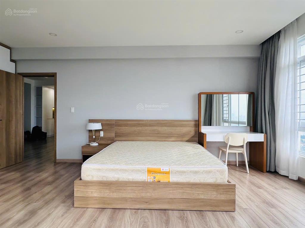 Căn hộ 146m23pn3wc, full nội thất, 39tr/tháng, sẵn pass, tại riverside pmh, q7.  0966 733 ***