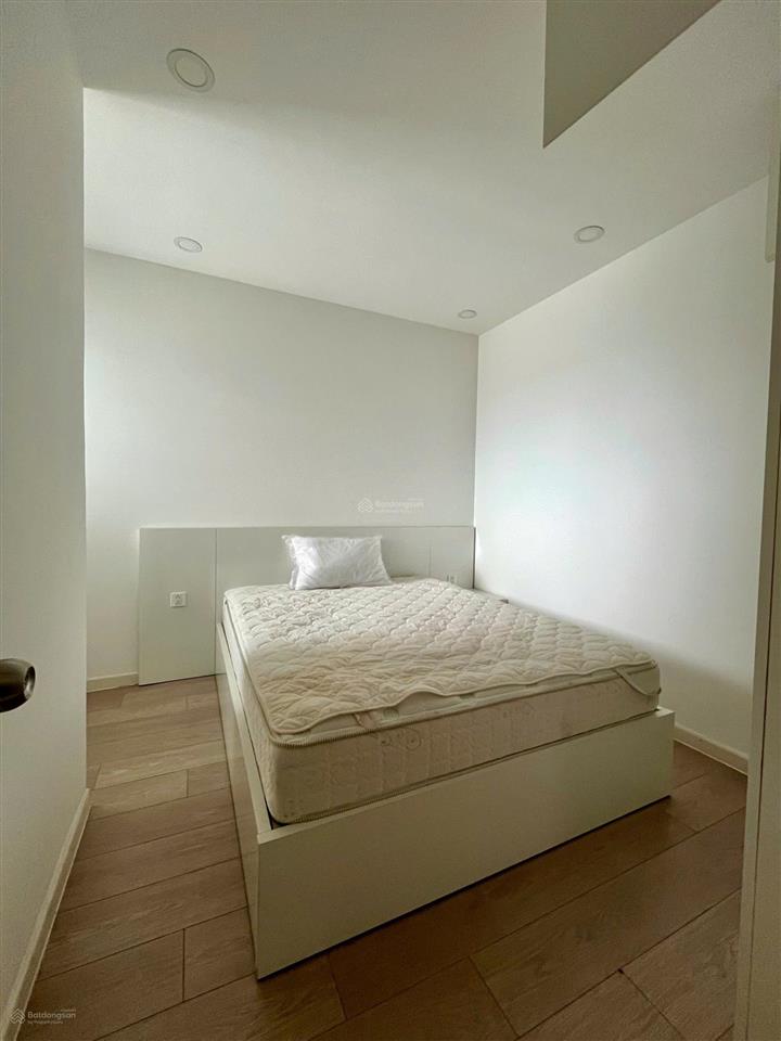 Cần bán ch 99m22pn full nội thất, giá 7 tỷ 6, sổ hr, tại riviera point, tân mỹ.  0966 733 ***