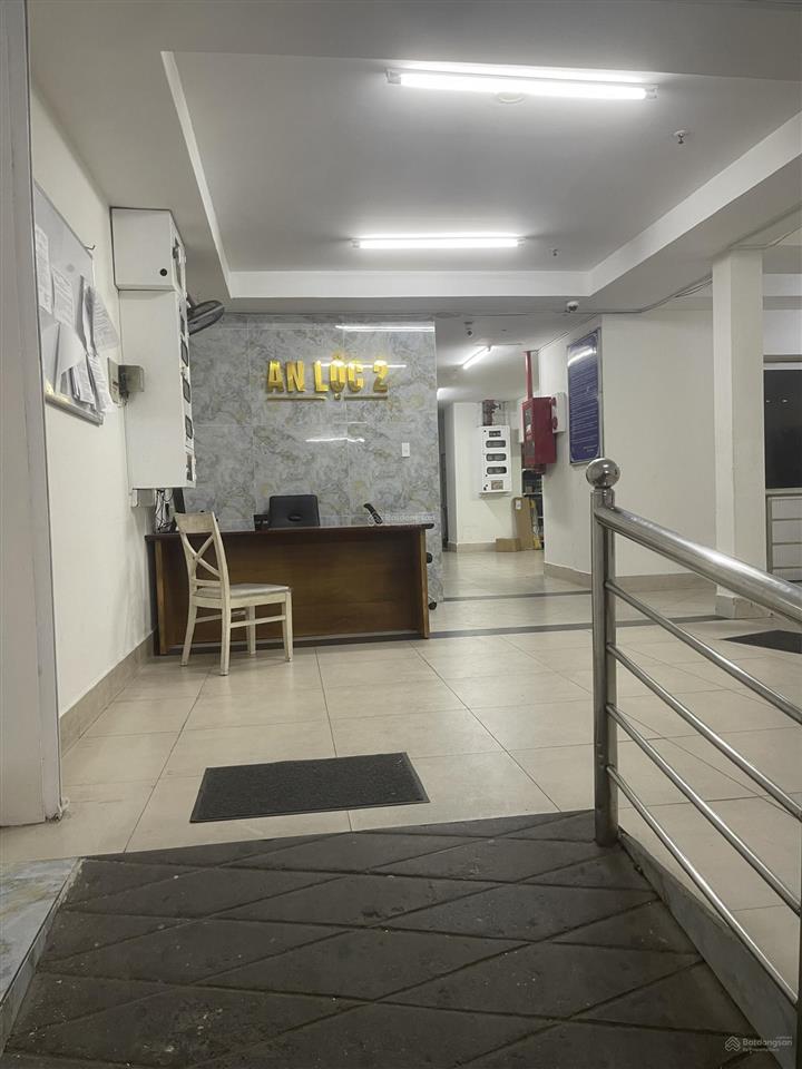 Bán căn hộ an lộc, dt 62m2, 2 phòng ngủ, căn góc nhà làm lại đẹp. sổ hồng. giá bán 3.8 tỷ. tặng nt.