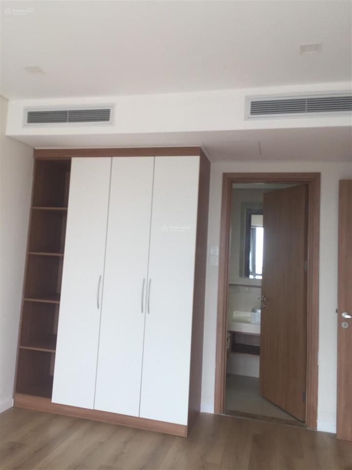 Bán căn hộ rivera park sg, 74m2, 2pn, tầng thấp, view ngoài, giá 5,5 tỷ. ll 0933 722 *** kiểm