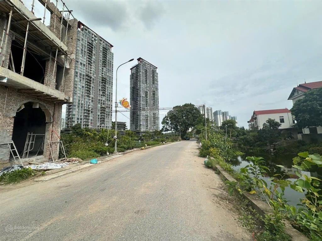 Chính chủ gửi bán 65m2 lô đất đấu giá tại làng hoa phụng công, vuông vắn đẹp nhất khu