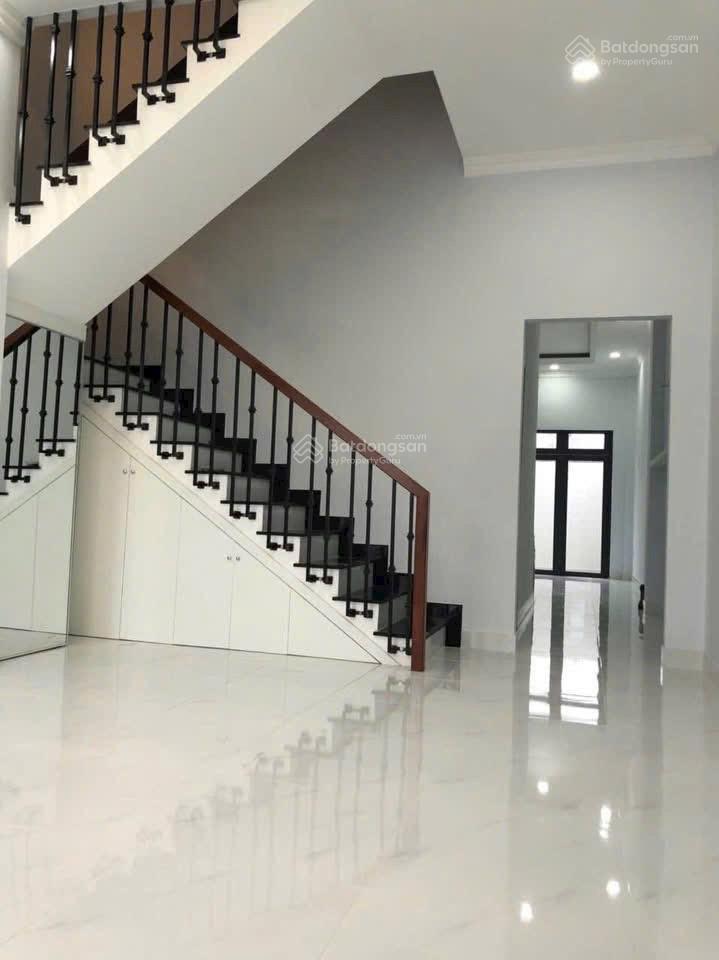 Nhà 2 tầng đẹp btct hẻm nhựa 12m lê văn lương nhà bè  6 tỷ 4
