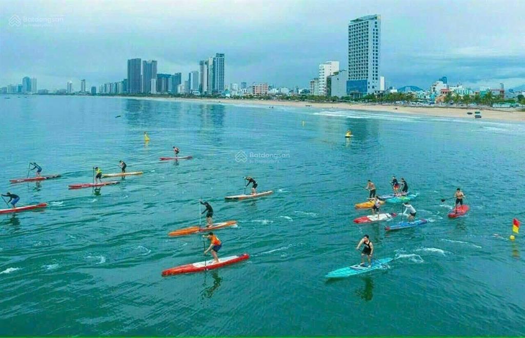 Bán thảm nhựa 6m hồ thấu ngay cách biển 100m. ngang 6.92m. giá 13ty5 rẻ nhất thị trường