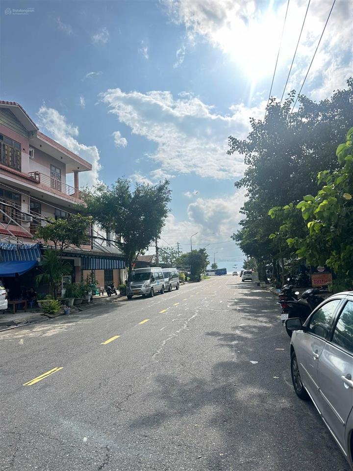 Bán thảm nhựa 6m hồ thấu ngay cách biển 100m. ngang 6.92m. giá 13ty5 rẻ nhất thị trường