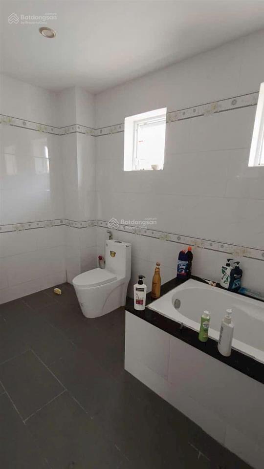 Bán nhà biệt thự hùng vương dt 200m² 1 trệt 3 lầu 6 pn giá 6.5 tỷ