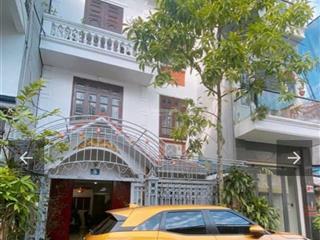 Bán nhà 3 tầng  dân xây để ở vô cùng chắc chắn  ngay ngã tư metro