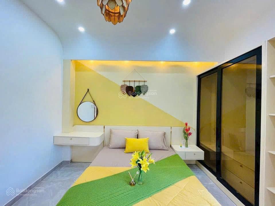 Chỉ nhỉnh hơn 5 tỷ  nhà ngô thị thu minh, gần chợ phạm văn hai. dt 60m2   0903 632 ***