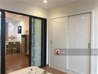 Cho thuê căn hộ the golden armor b6 giảng võ, 84m2, 2pn, 2vs, giá 23tr, full đồ. view hồ tây