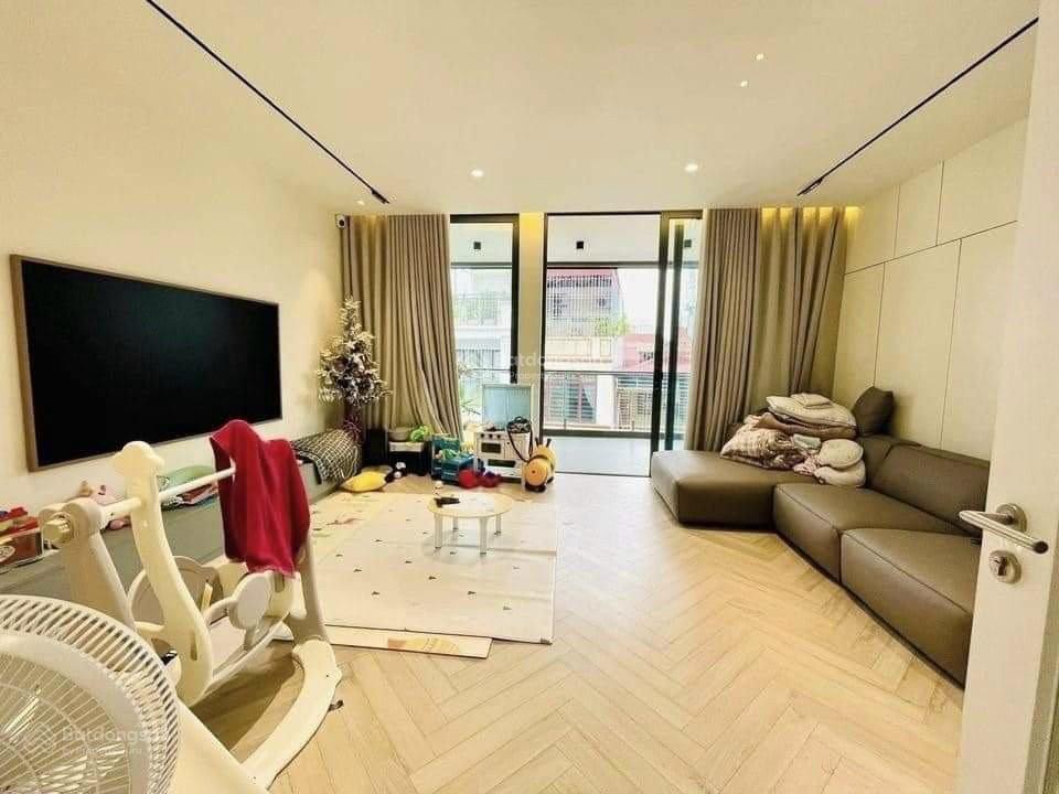 Chính chủ cho thuê nhà nguyên căn tại phố tôn đức thắng 60m2x5t ô tô đỗ cửa giá 15tr/ tháng
