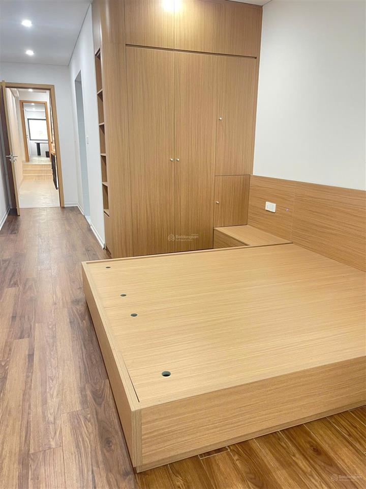 Bán nhà tư đình, gara ô tô 7 chỗ, thang máy, full nội thất, 100.5m2, 5 tầng giá chỉ nhỉnh 17 tỷ