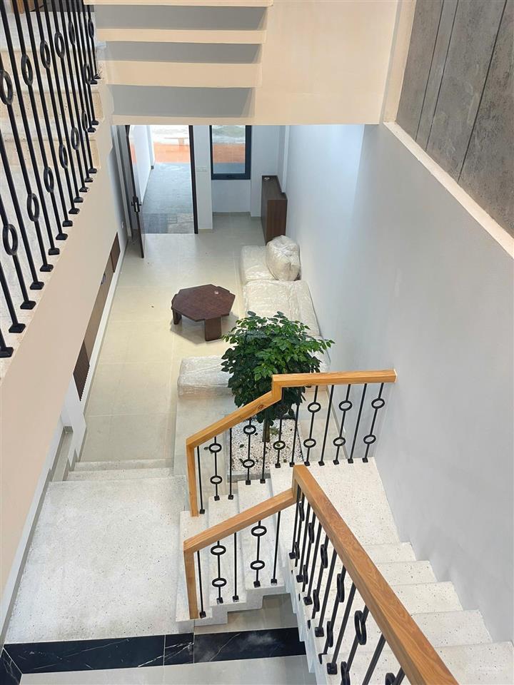 Bán nhà tư đình, gara ô tô 7 chỗ, thang máy, full nội thất, 100.5m2, 5 tầng giá chỉ nhỉnh 17 tỷ