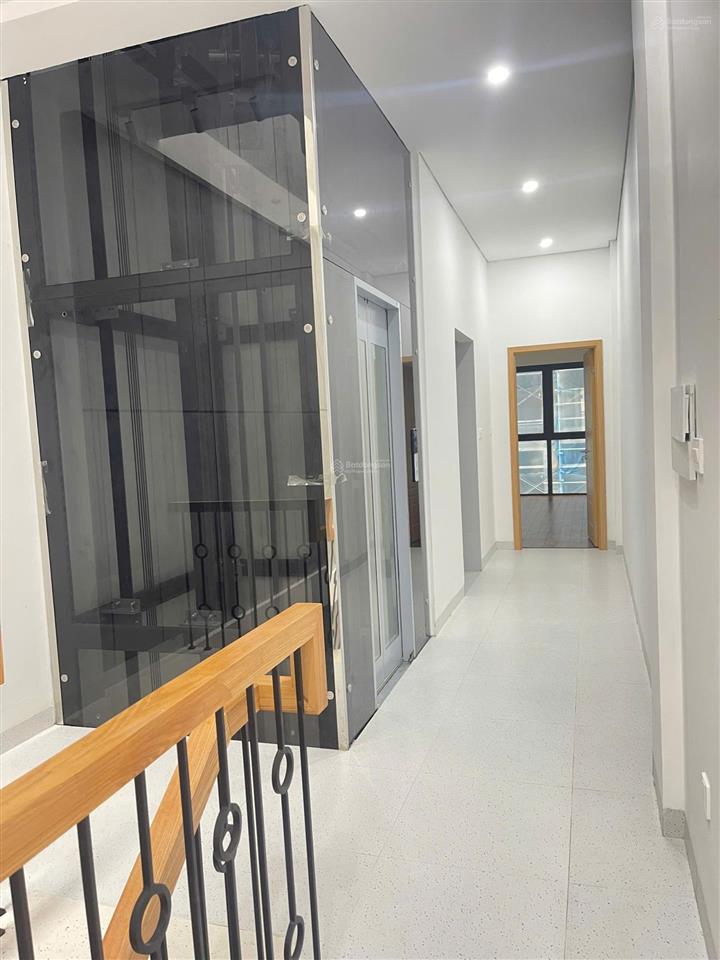 Bán nhà tư đình, gara ô tô 7 chỗ, thang máy, full nội thất, 100.5m2, 5 tầng giá chỉ nhỉnh 17 tỷ