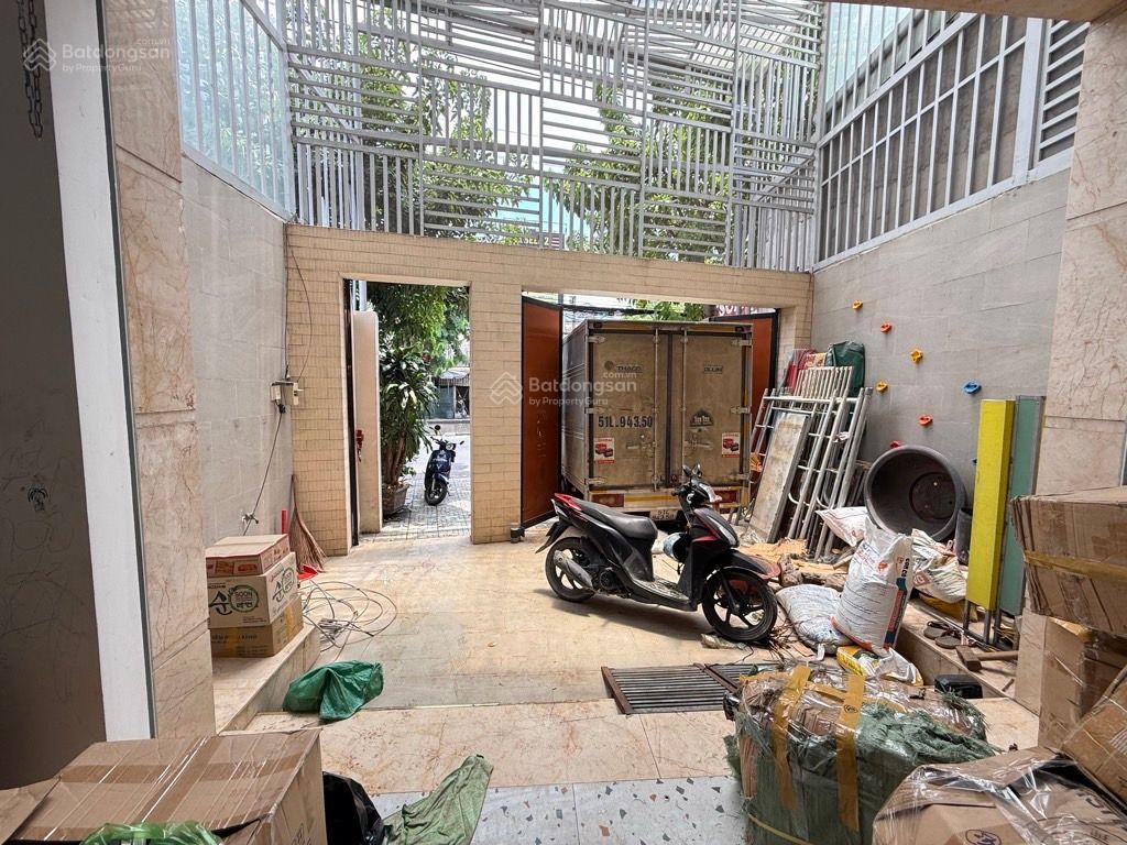 Gấp bánnhà 7 tầng mặt tiền nguyễn thị sócbà điểm6x30m(112m2)từng làm văn phòng công ty