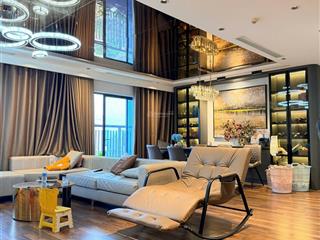 Em bán căn góc 4pn  139m2 / full nội thất / giá chỉ nhỉnh 10 tỷ tại goldmark city