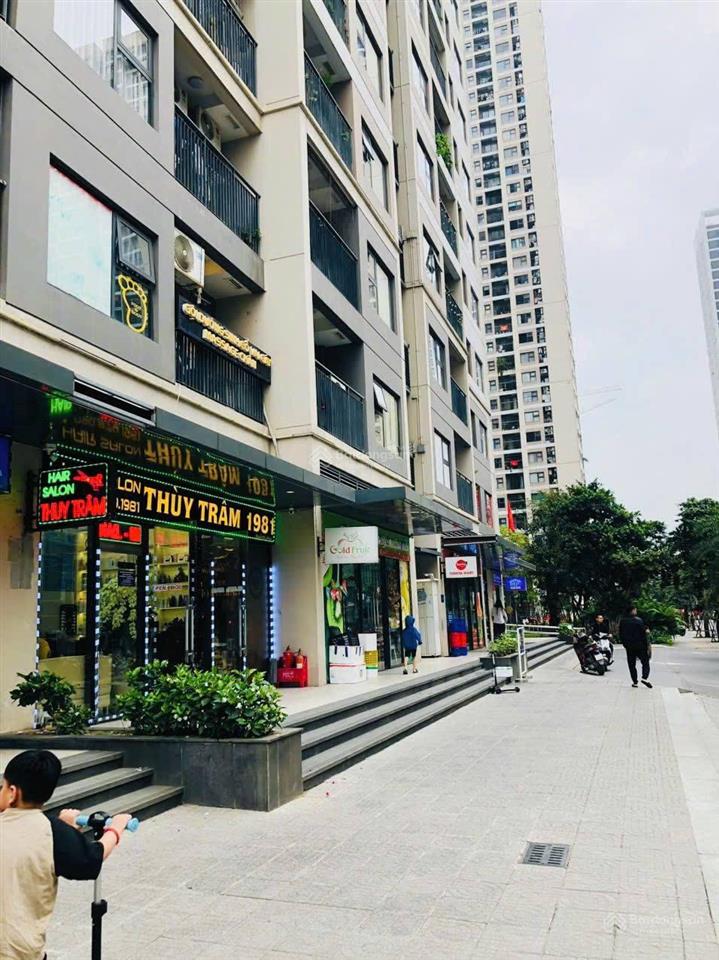 Chính chủ bán shophouse chân đế tòa s1.05 vinhomes smart city vị trí đẹp, kinh doanh tốt
