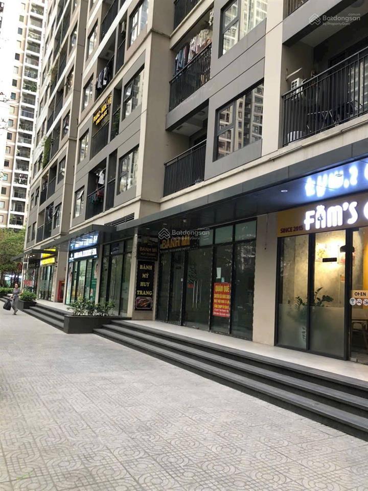 Chính chủ bán shophouse chân đế tòa s1.05 vinhomes smart city vị trí đẹp, kinh doanh tốt