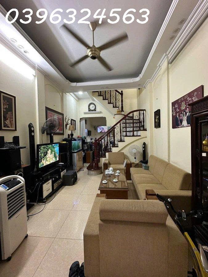 CHÍNH CHỦ GỬI BÁN NHÀ PHỐ TRẦN ĐẠI NGHĨA – HAI BÀ TRƯNG 4 TẦNG Ô TÔ TRÁNH, VỈA HÈ, KINH
