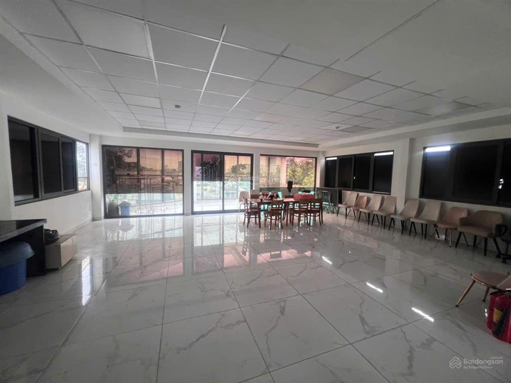 11x20  cho thuê mặt bằng mặt tiền thảo điền quận 2