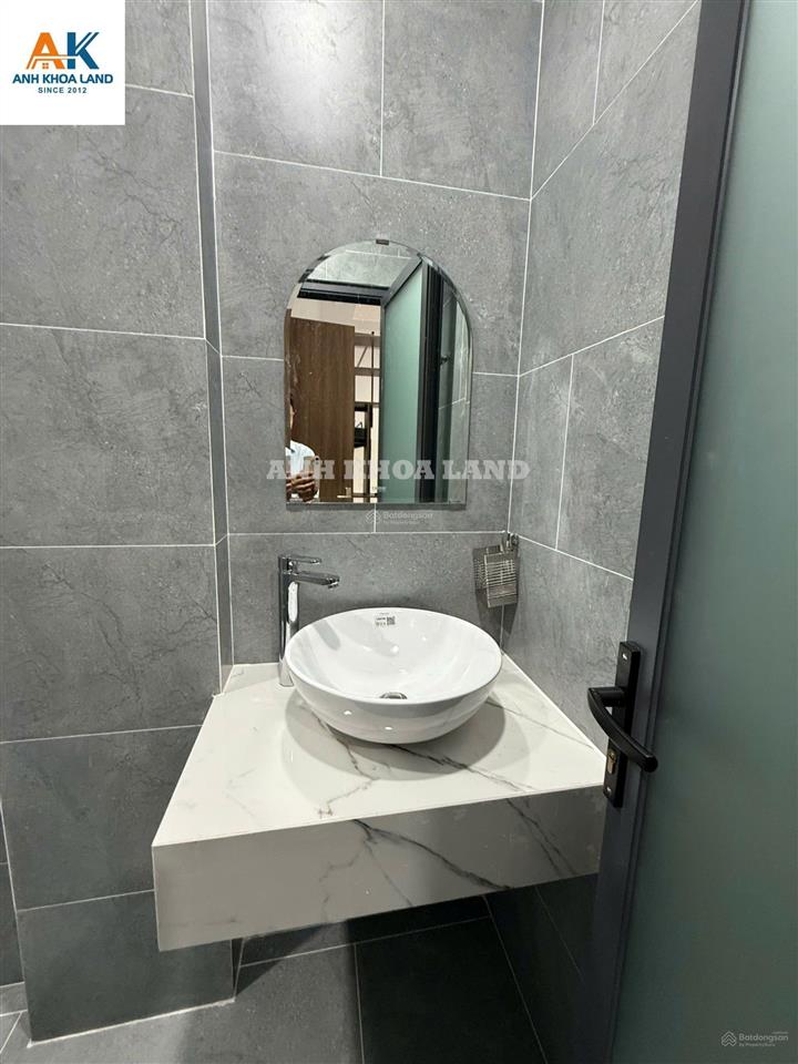Giảm 1.2tỷ  nhà mới 5 tầng có thang máy  vừa ở vừa khai thác căn hộ dịch vụ  phường thủ đức, hcm