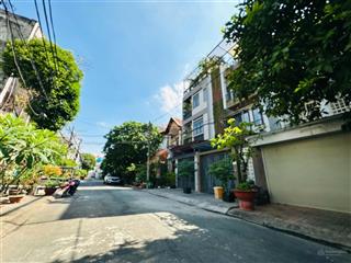 Kẹt bank! bán nhà 3 tầng  gần đường hoàng diệu 2  thủ đức  90m2
