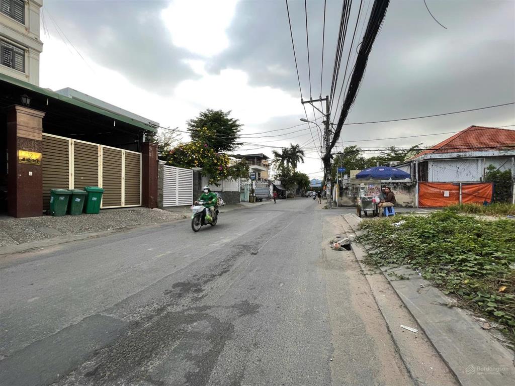 Đất mặt tiền trong khu phát triển đô thị tod  ngay vành đai 2, ga metro  94m2 ngang 5,4m x 18m