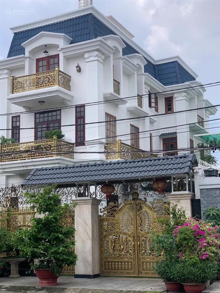 Nợ bank  cần ra gấp biệt thự tâm huyết đường linh trung  đối diện công viên 244m ngang 12m