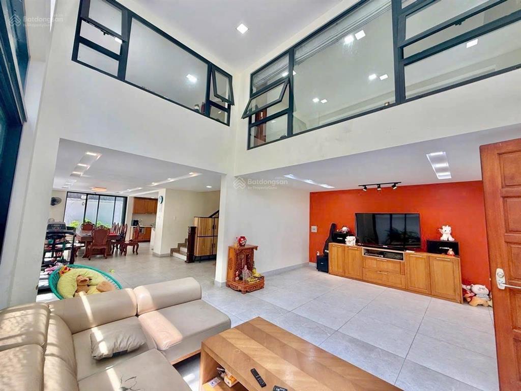 Hàng hiếm khu vực  biệt thự sang trọng  pháp lý rõ ràng  giá cực tốt đường 27, hiệp bình chánh