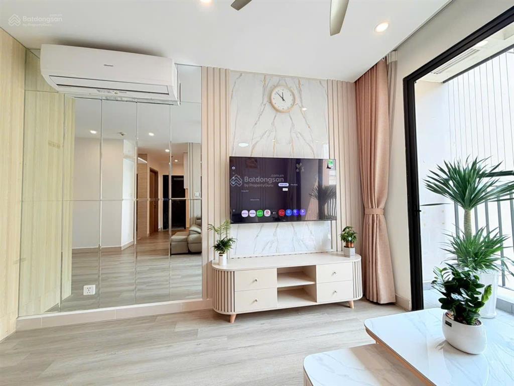 Bán căn hộ 2pn full nội thất tại vinhomes ocean park giá 3,7 tỷ