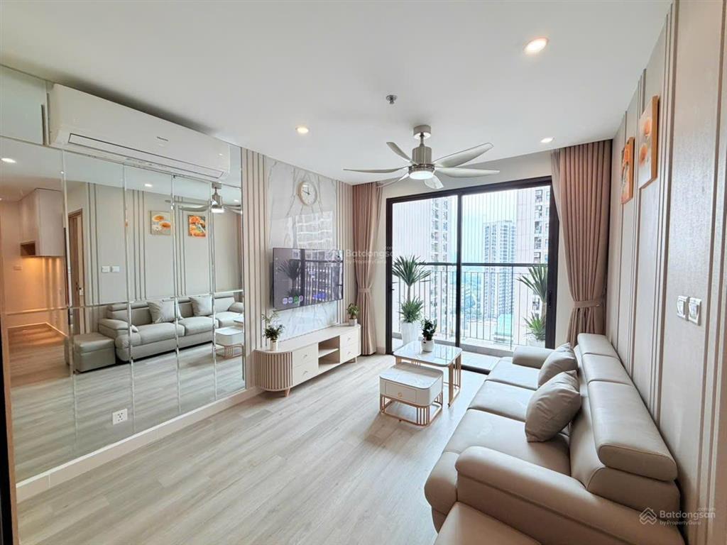 Bán căn hộ 2pn full nội thất tại vinhomes ocean park giá 3,7 tỷ