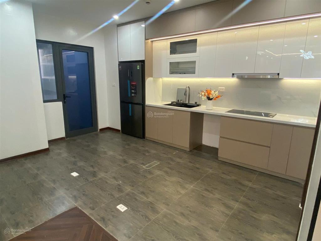 Tôi cần bán căn vinata tower 112m2, 3pn cực rộng (cửa sổ view đẹp), 2wc, nội thất đầy đủ mới đẹp !!