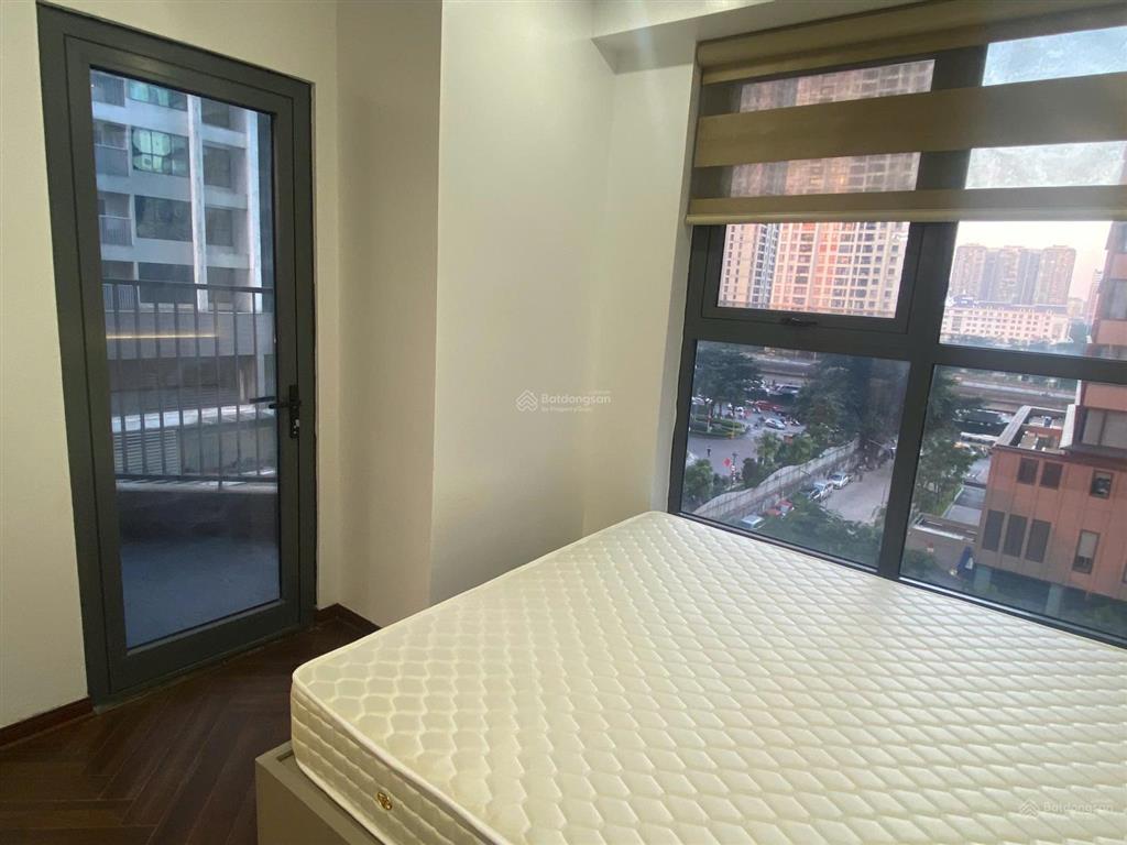 Tôi cần bán căn vinata tower 112m2, 3pn cực rộng (cửa sổ view đẹp), 2wc, nội thất đầy đủ mới đẹp !!