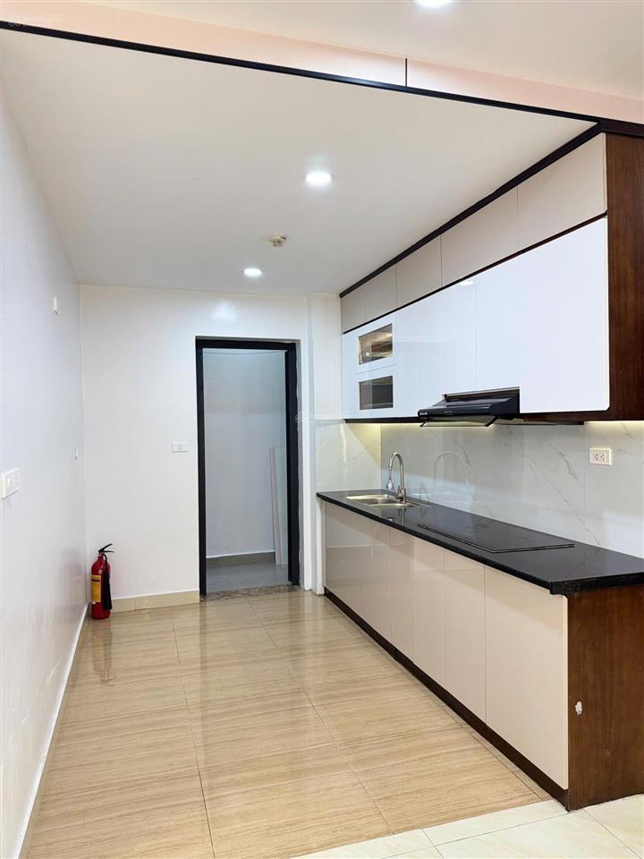 Giá thật bán nhanh. tôi bán ch77m2 (2pn + 2wc), full nội thất mới đẹp  giá nét 7,3 tỷ cc five star