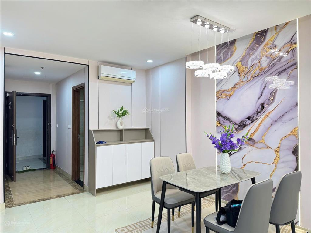 Giá thật bán nhanh. tôi bán ch77m2 (2pn + 2wc), full nội thất mới đẹp  giá nét 7,3 tỷ cc five star
