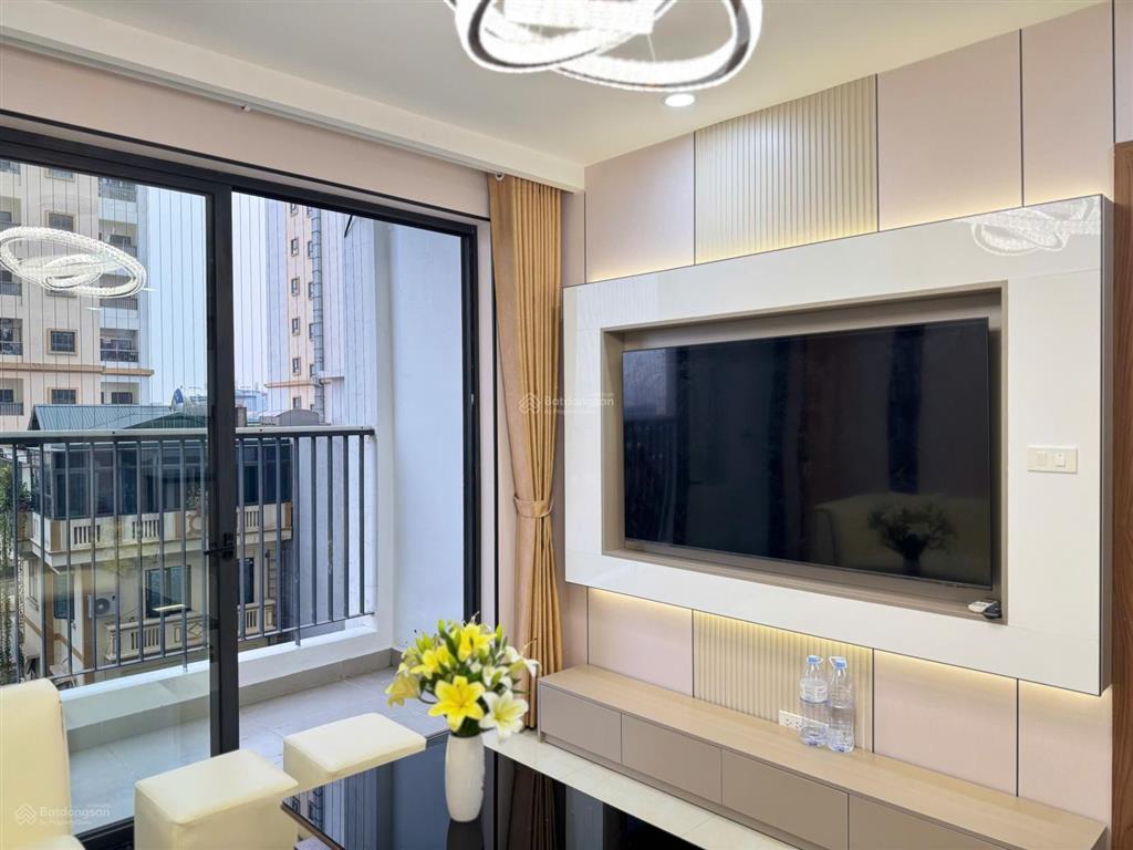Giá thật bán nhanh. tôi bán ch77m2 (2pn + 2wc), full nội thất mới đẹp  giá nét 7,3 tỷ cc five star