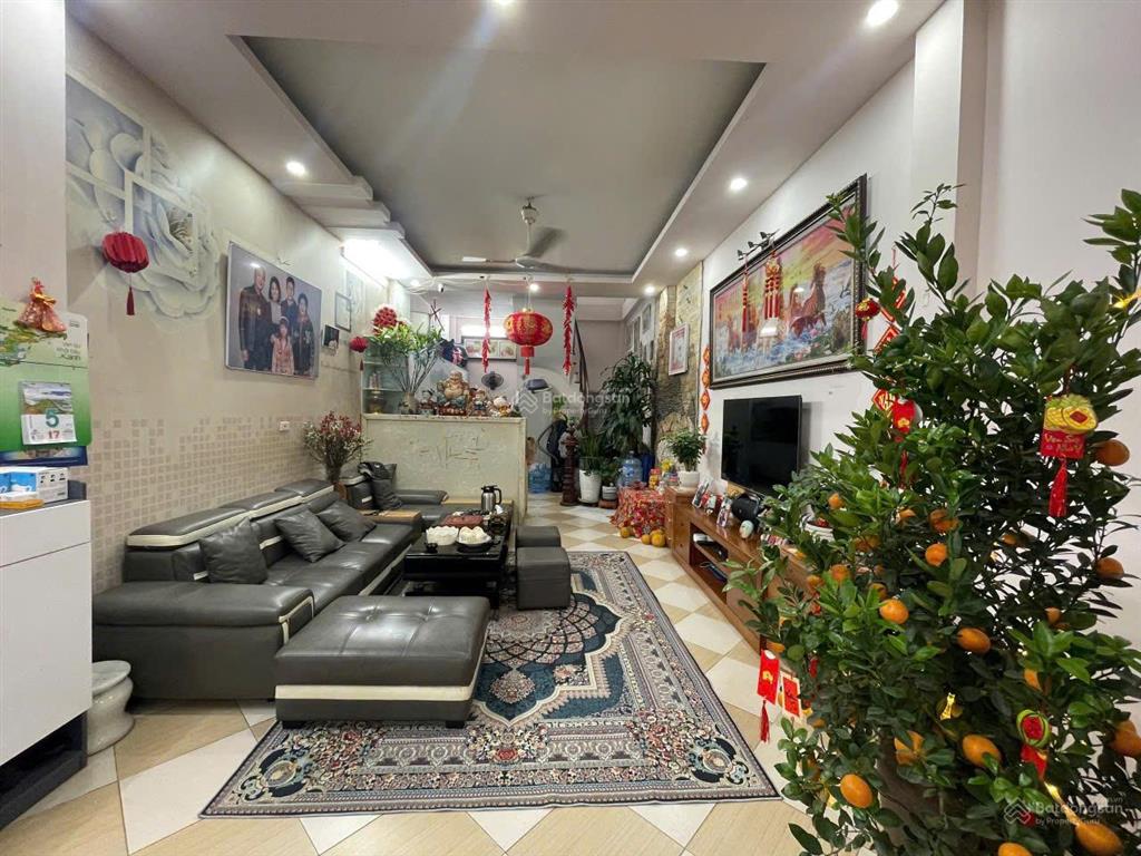 Gia đình cần bán nhà kim giang ngõ ô tô đỗ cửa ở kết hợp kinh doanh rất thuận tiện