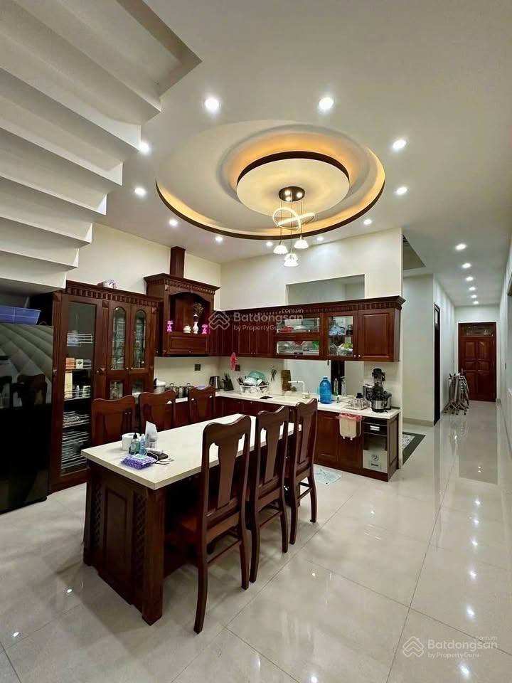  bán nhà 4 tầng mặt tiền đường trần quốc toản, dt 116m2, cho thuê 30tr/th, giá 30 tỷ tl