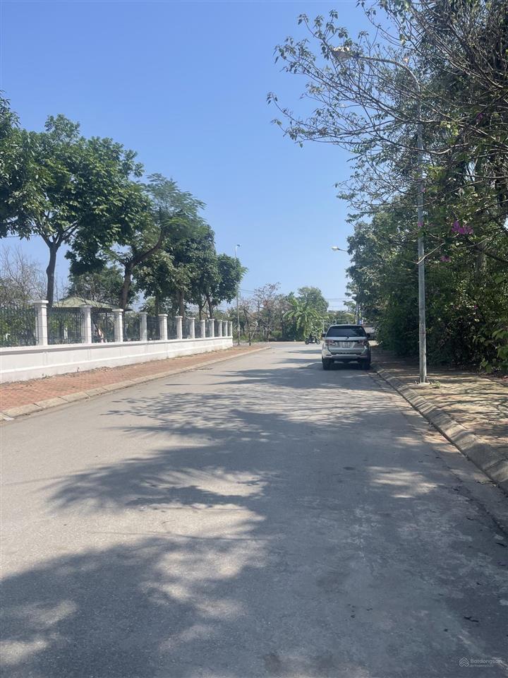 Biệt thự góc khu 31ha trâu quỳ 226m view công viên sản phẩm không có căn thứ 2