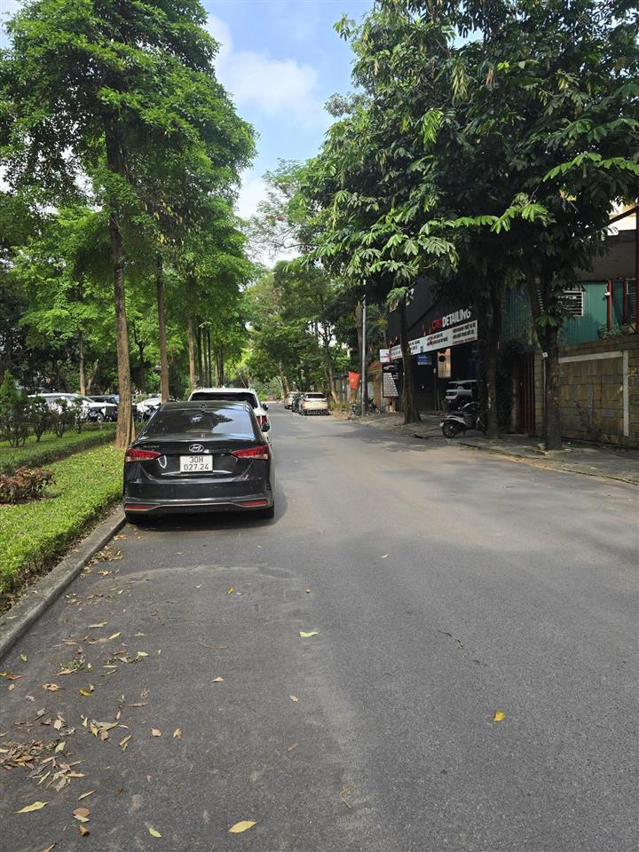 Biệt thự phố giá phát mãi ngân hàng khu bán đảo linh đàm