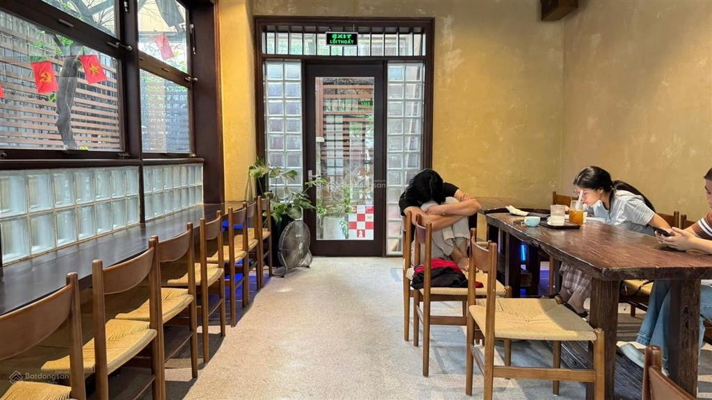 Biệt thự mặt phố lô góc quận hoàng mai
