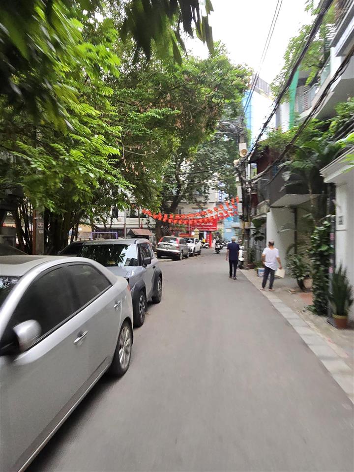 Nhà đẹp khu phân lô liền kề tây nam linh đàm