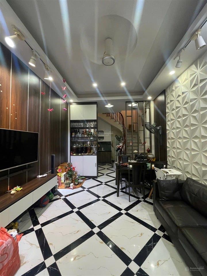 Nhà đẹp giá dẻ phố trần quốc vượng cầu giấy
