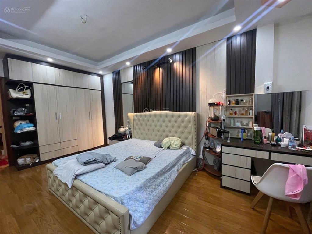 Nhà đẹp giá dẻ phố trần quốc vượng cầu giấy