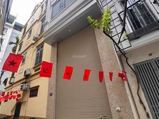 Nhà mới dân xây ngõ to ô tô đỗ cách nhà có vài bước chân