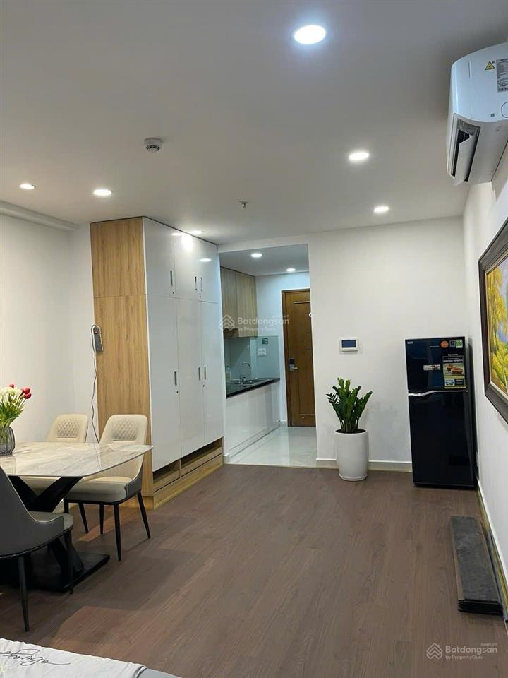 Cho thuê cc tại sky center, 9,5 triệu, 36m2, 1pn + 1wc + nội thất cơ bản