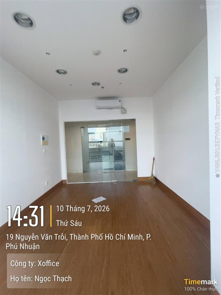 Cho thuê văn phòng tại the prince residence, 8 triệu, 14m2, cửa sổ full kính, thoáng mát