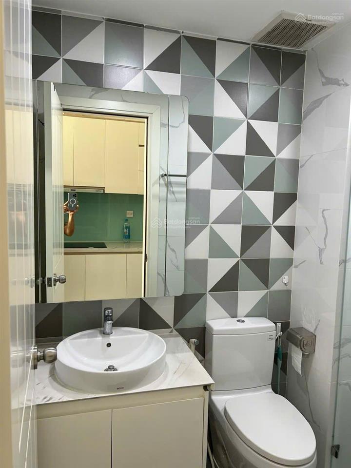 Bán officetel the sun avenue 35m2 full nội thất, sổ hồng, đang có thuê, giá 3.3 tỷ