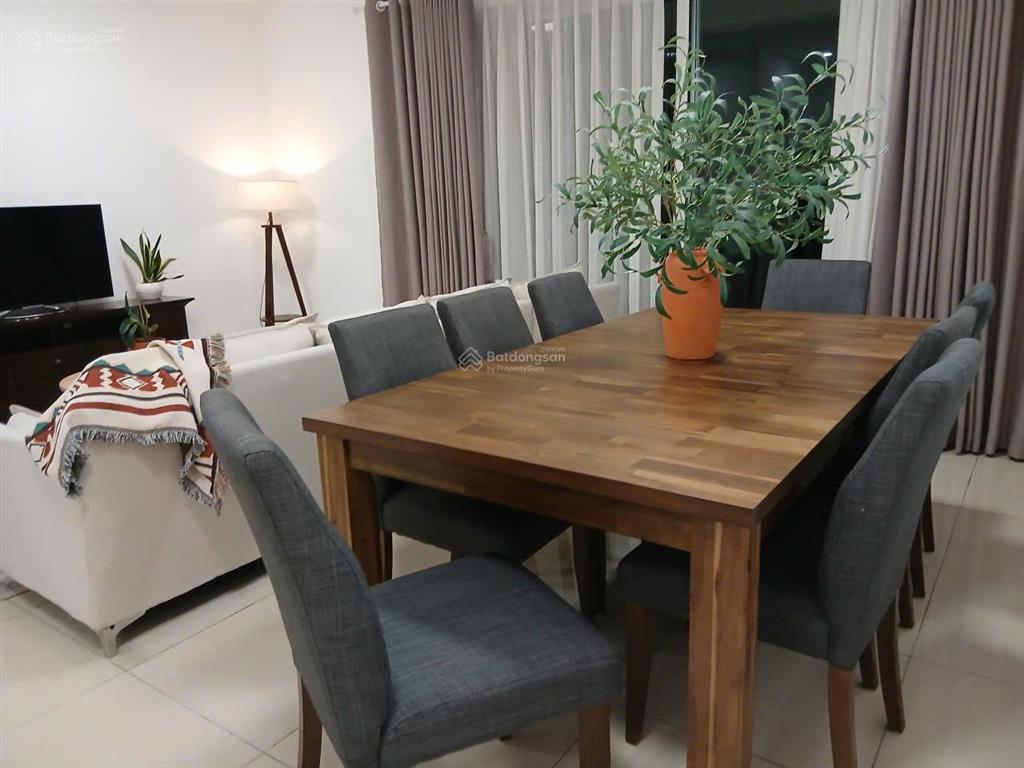 Cho thuê căn hộ vista verde 3 phòng ngủ, 136m2, full nội thất, giá 33 triệu