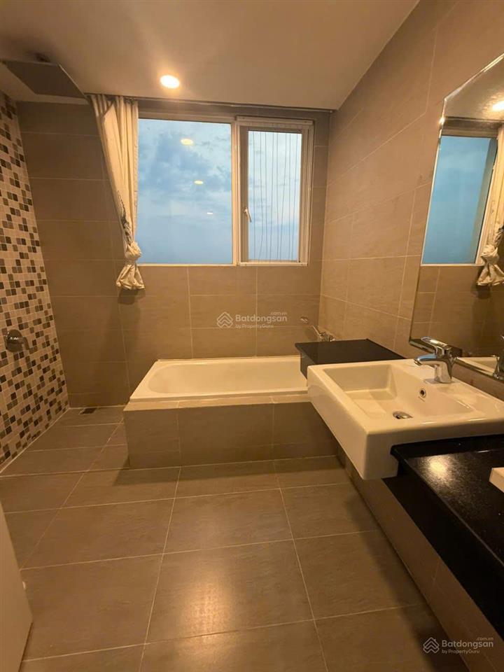Cho thuê căn hộ vista verde 3 phòng ngủ, 136m2, full nội thất, giá 33 triệu