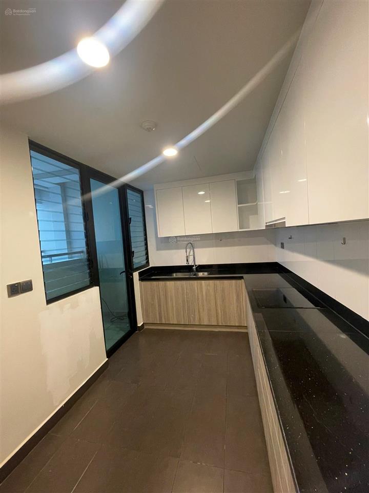 Cho thuê căn hộ feliz en vista 3 phòng ngủ 107m2, nội thất cơ bản, giá 32 triệu